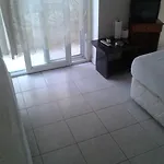 Πανσιόν Deniz *